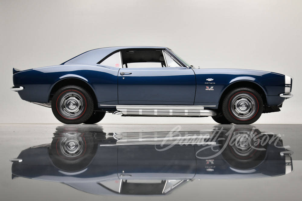 Yenko Super Camaro de 1967 barret Jackson 2022 (5).jpg