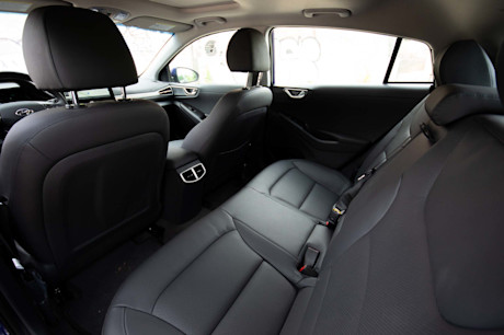 Editorial 2020 hyundai ioniq electric ultimate 19 sm