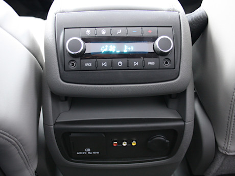Editorial 2013 chevrolet traverse 2lt awd   md 016 3928