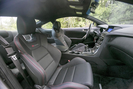 Editorial 2015 hyundai genesis coupe r spec rf 11