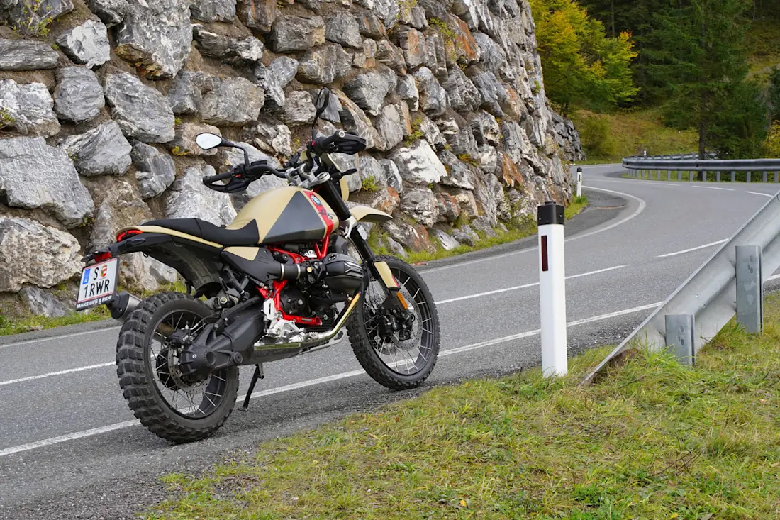 8 bmw-r-12-gs-heck-seitlich