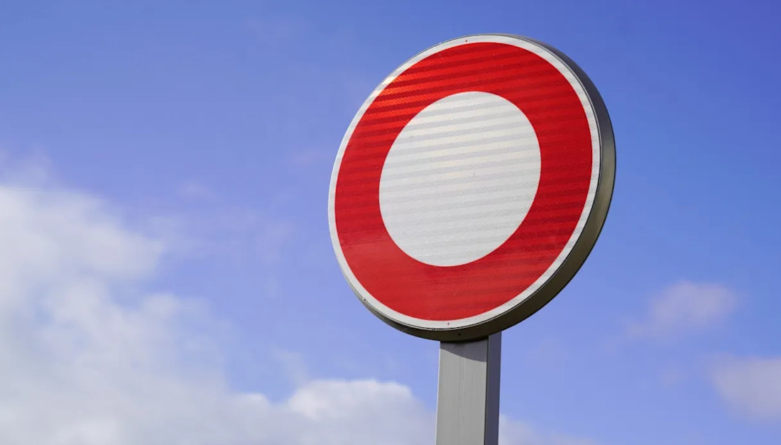 Divieto di transito: cosa significa davvero e quando si rischia la multa