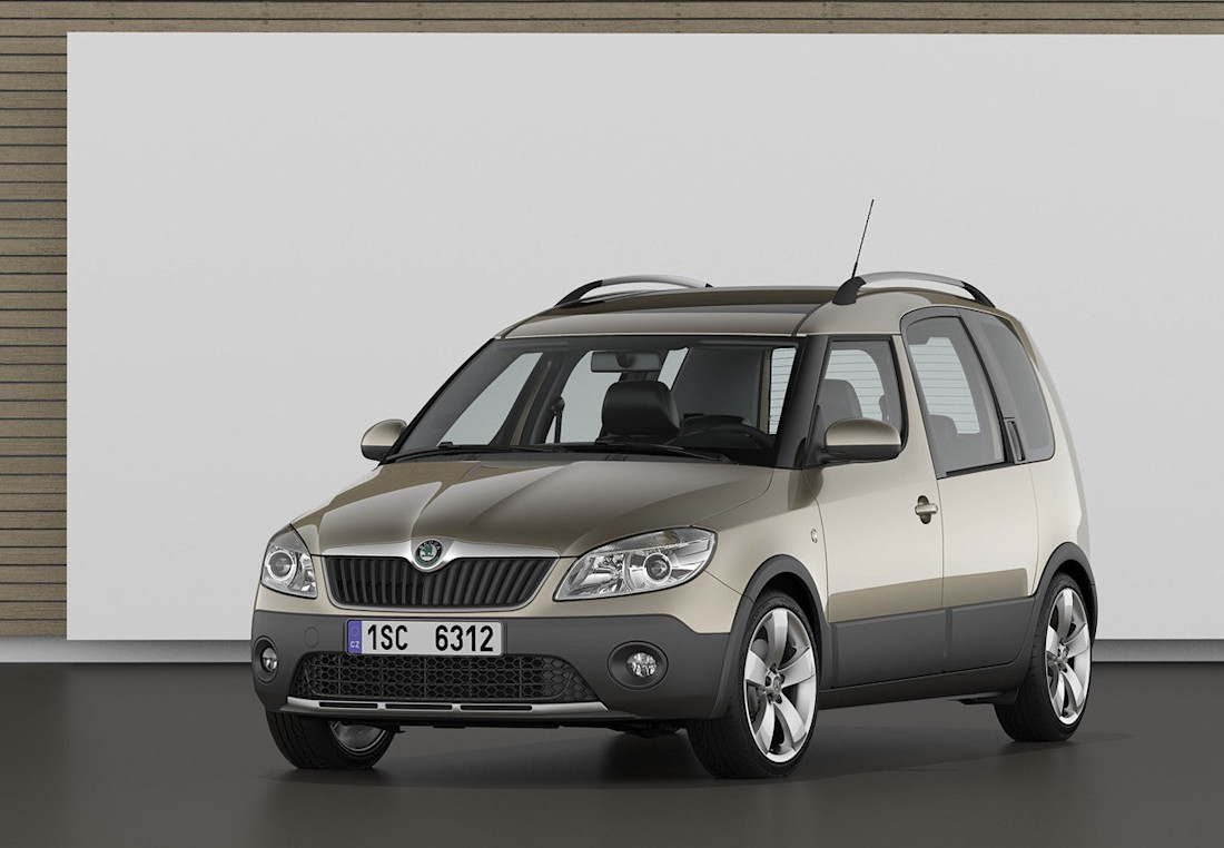 Skoda-roomster-scout-front