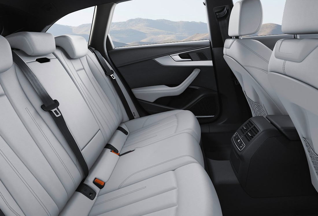 audi-s4-avant-seat