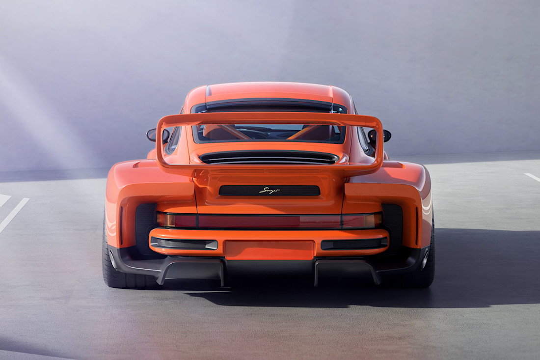 Porsche-911-Reimagined-by-Singer-DLS Turbo-autoscout24 (8).jpg