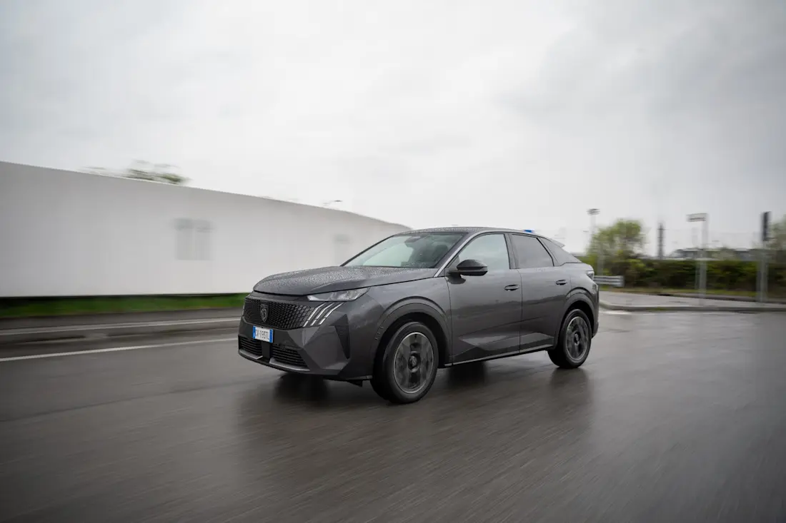 Peugeot-3008-hybrid-05 Peugeot-3008-hybrid-05