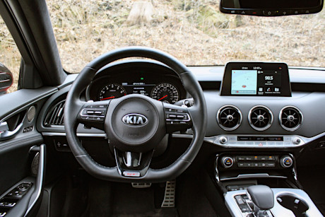 Kia Stinger GT Limited 2021 : essai routier Body Image
