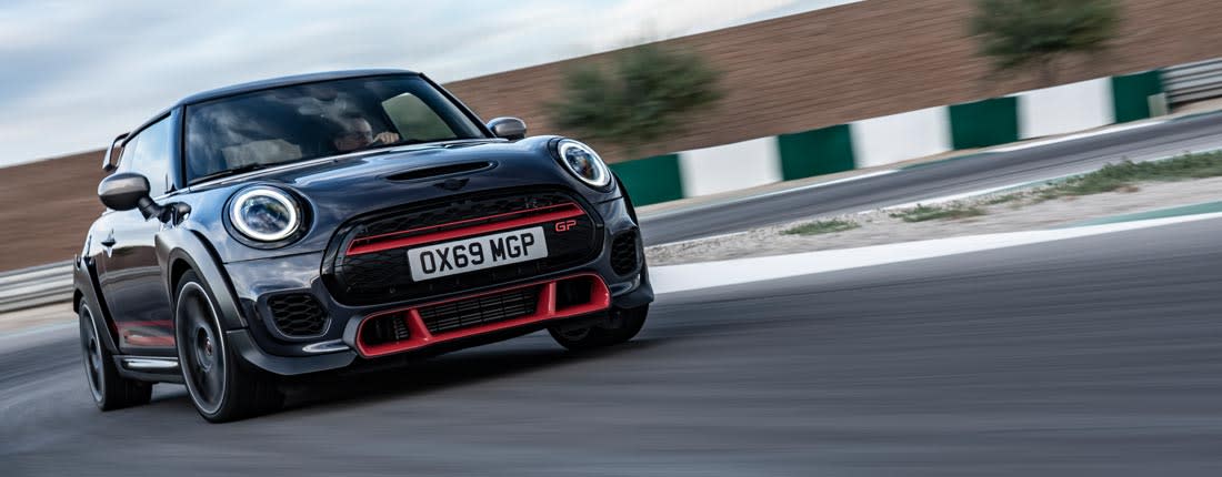 mini-john-cooper-works-gp-l-02