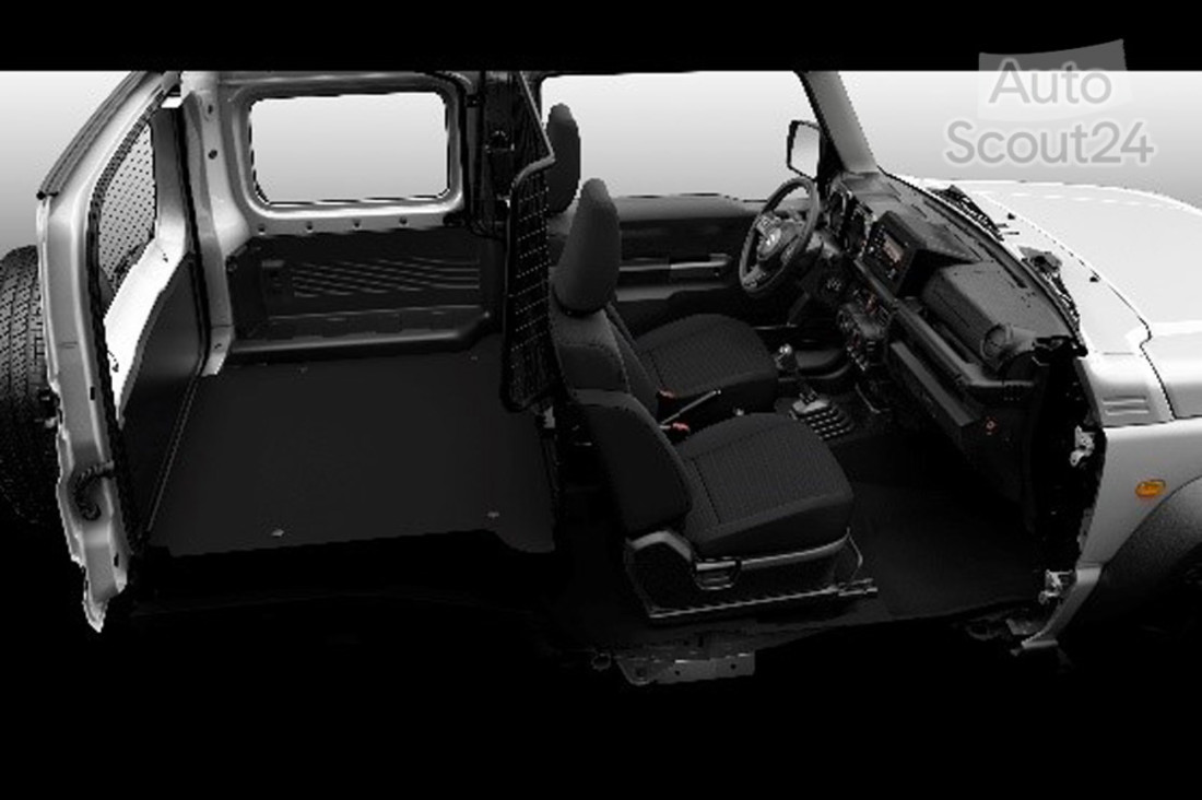 Suzuki Jimny comercial 02.jpg