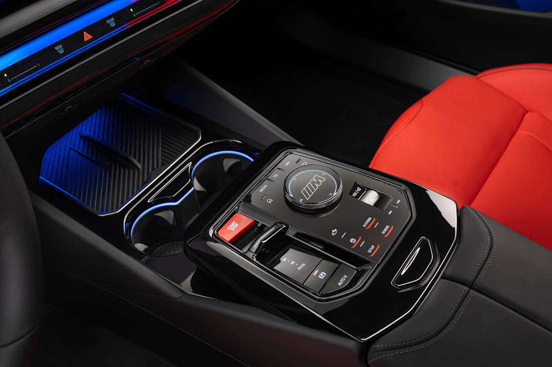 BMW-M5-TOURING-2024-INTERIOR (2).jpg