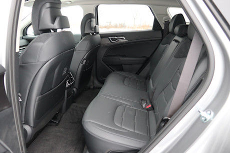 2026 Kia Sportage PHEV Review Image