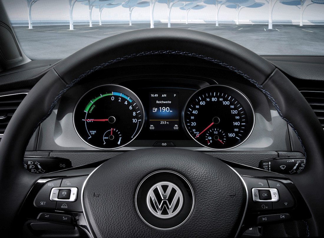 AS24-modelpagina-vw-e-golf_05