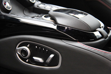 Editorial 2020 aston martin vantage 34 dw