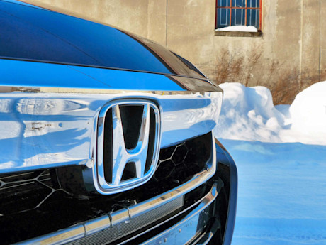 Editorial 2018 honda accord touring 09 bh