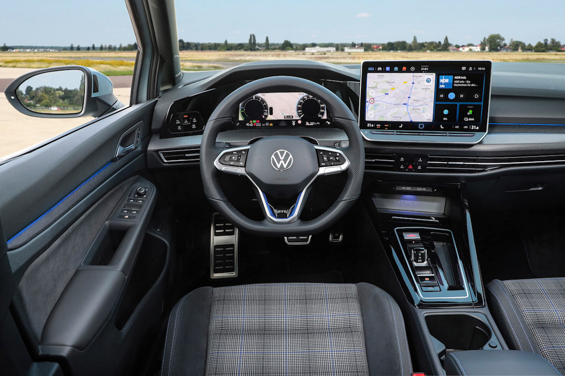 Volkswagen-Golf-facelift-2024_02.jpg