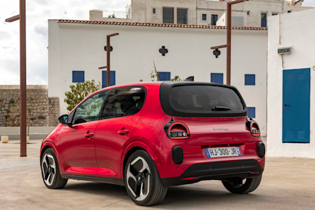 Twingo-E-Tech-Elektrisch-Absolut-Rot-11