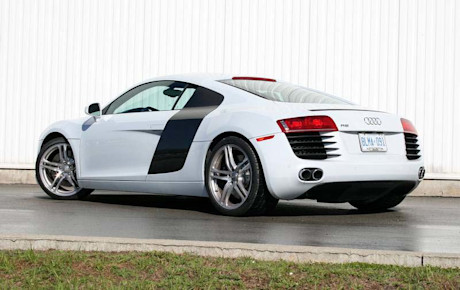 Editorial 2011 audi r8 42 r tronic pb 02