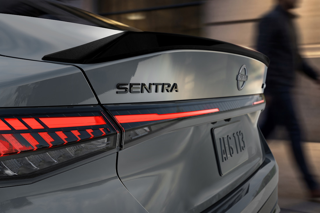 2027 Sentra Midnight Edition_5.jpg