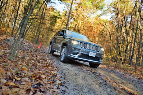 Editorial 2017 jeep grand cherokee summit 06 jp