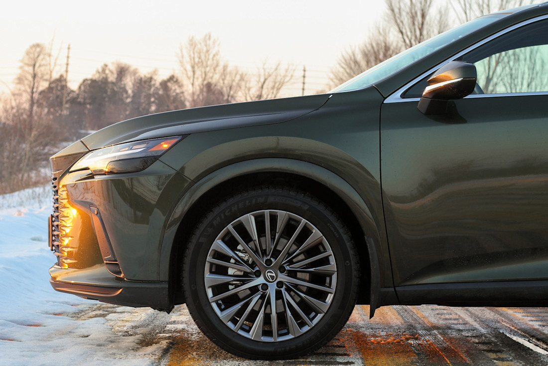 2026 Lexus RX 450h+ PHEV Review - AutoTrader.ca