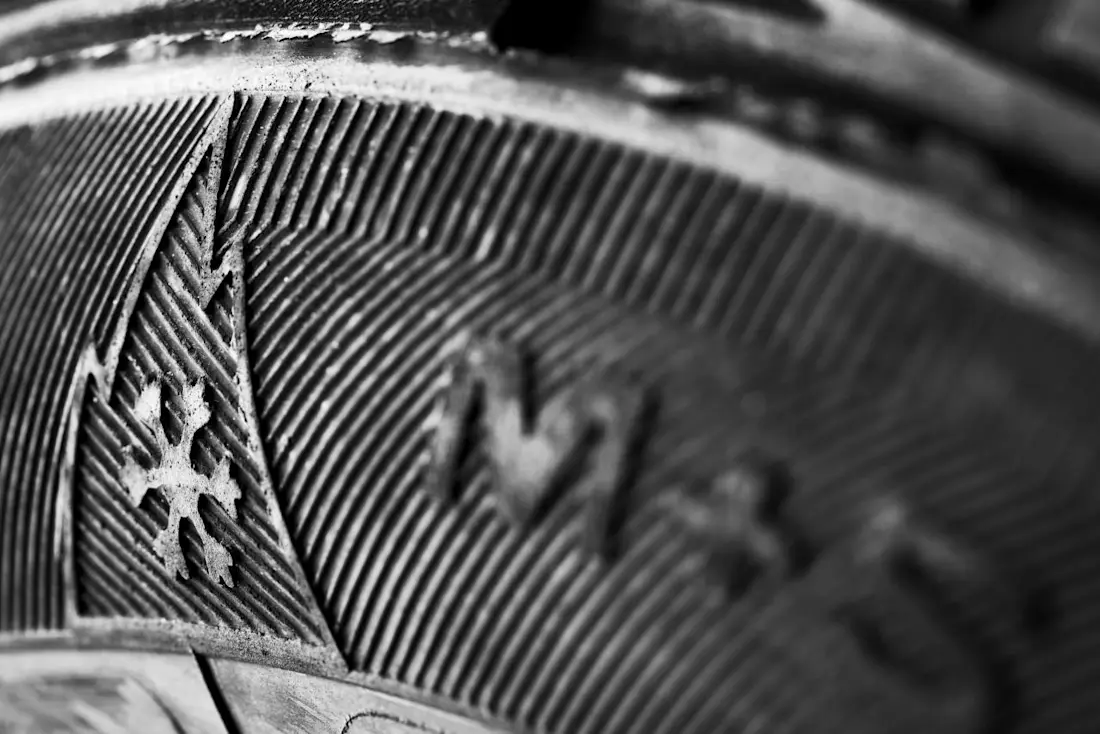 Alpine Symbol auf Reifen