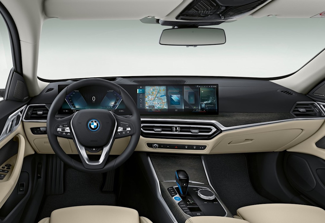 BMW-i4-Interior