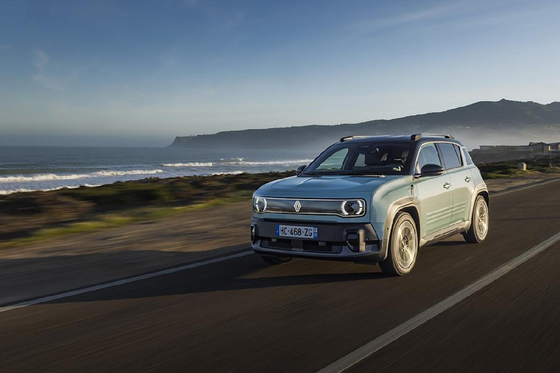 Essai : Renault 4 E-Tech, la 4L se transforme en crossover électrique (2025)