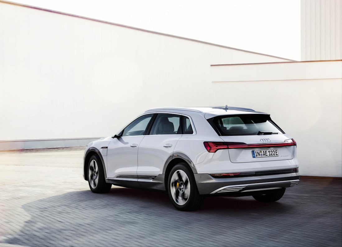 Audi e-tron 50 quattro 03.jpg
