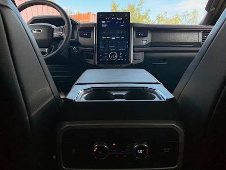 Editorial 2022 ford expedition limited stealth edition 36 mg