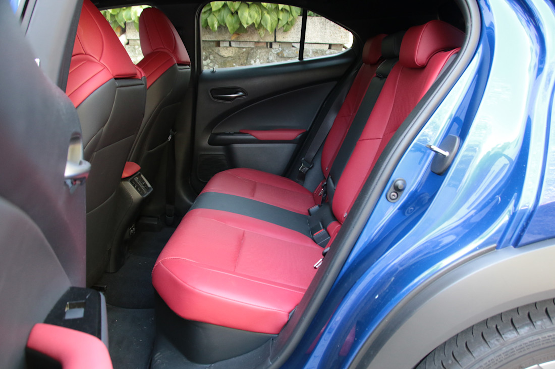 lexus-ux250h (2).JPG