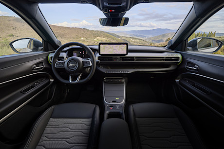 JeepAvenger4xe Interiors 1 .jpg 0003