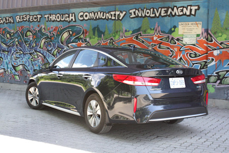 Editorial 2017 kia optima hybrid chase 0013