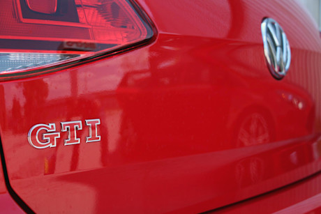 Editorial 2015 vw gti 5 door performance package jy 04