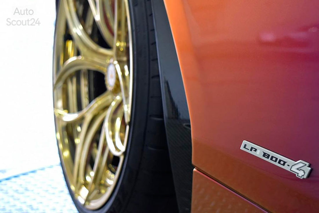 Lamborghini-Countach-LPI-800-4-pintura-tuning (9).jpg