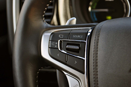 Editorial 2020 mitsubishi outlander phev gt s awc 18 mb