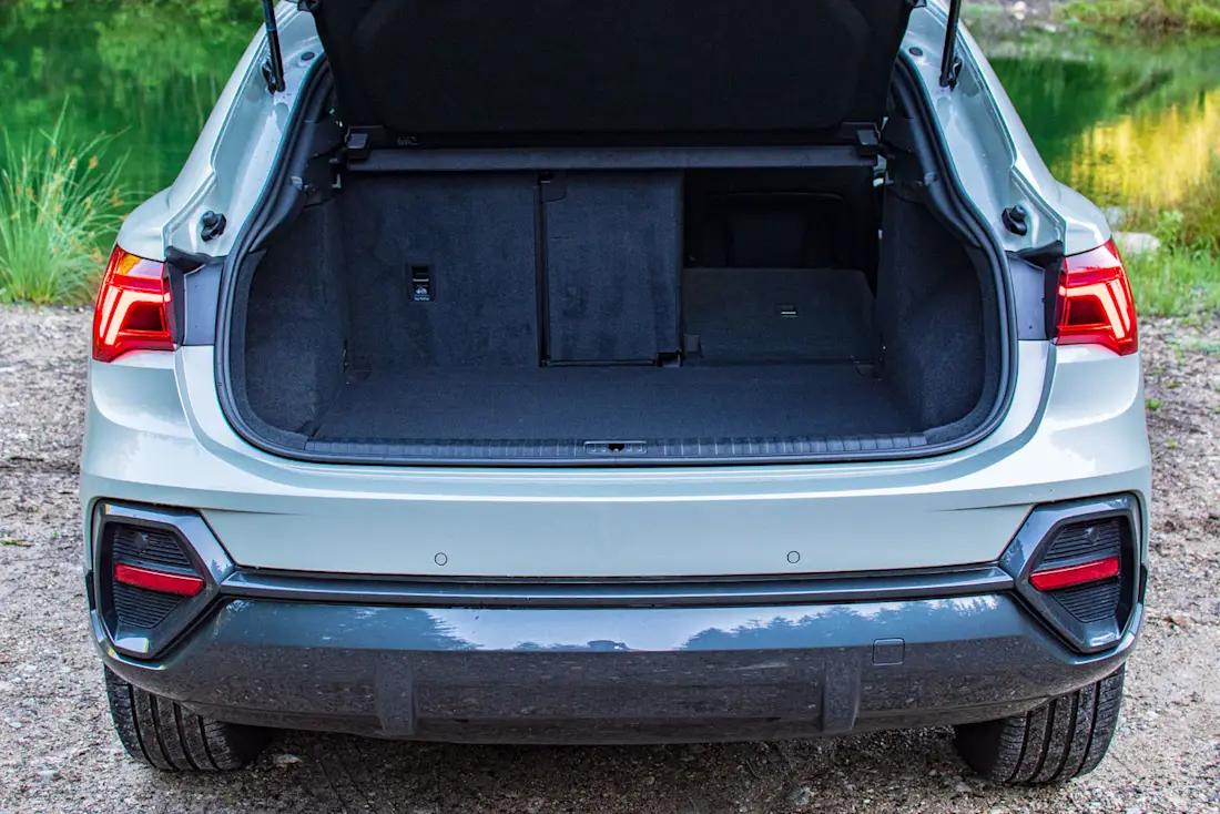 Audi-Q3-Sportback-Trunk