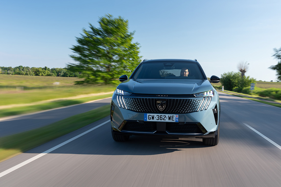 Peugeot E-5008 (2024): Elektro-Siebensitzer mit Mega-Reichweite
