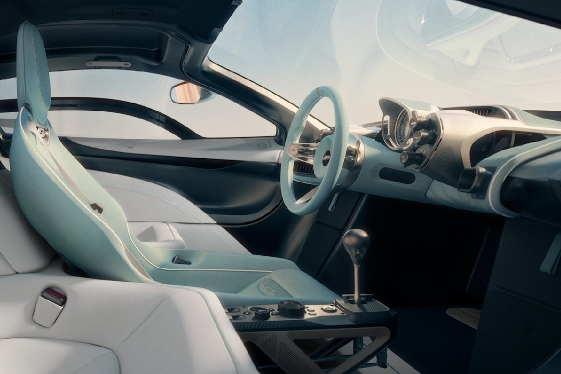Gordon_Murray-S1-2028-interior (2).jpg