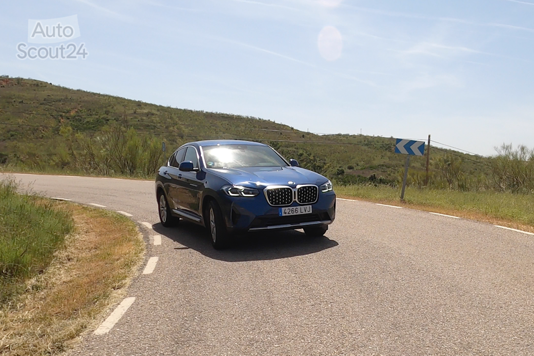 9_FOTO_bmw_x4_2.0d_movimiento_3.png
