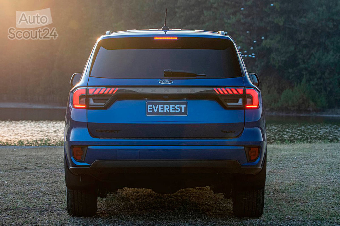 Ford Everest 2022 (16).jpg