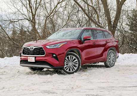 Editorial 2022 toyota highlander limited 02 sha