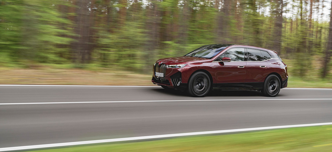 BMW iX M60: driehoeksverhouding