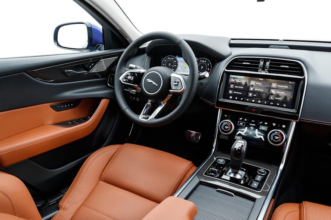 AS24 - Jaguar XE (3).jpg