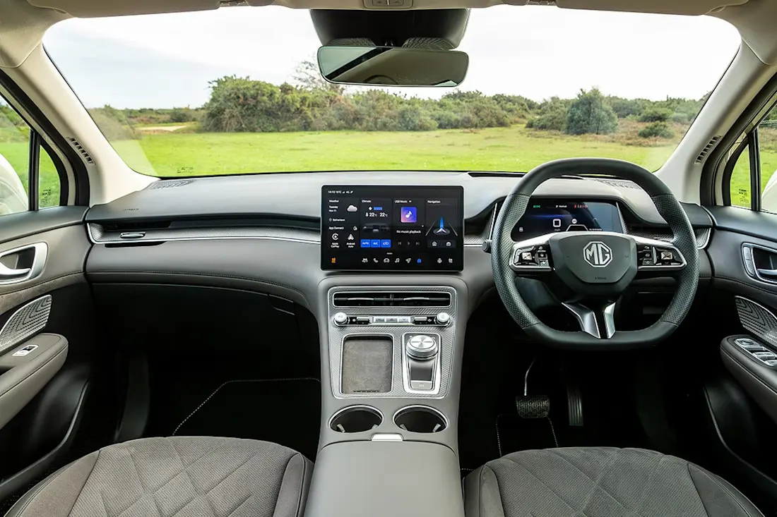 BEBE20251127 MGS6 02