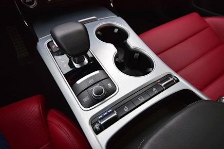 Editorial 2018 kia stinger gt limited 33 jp