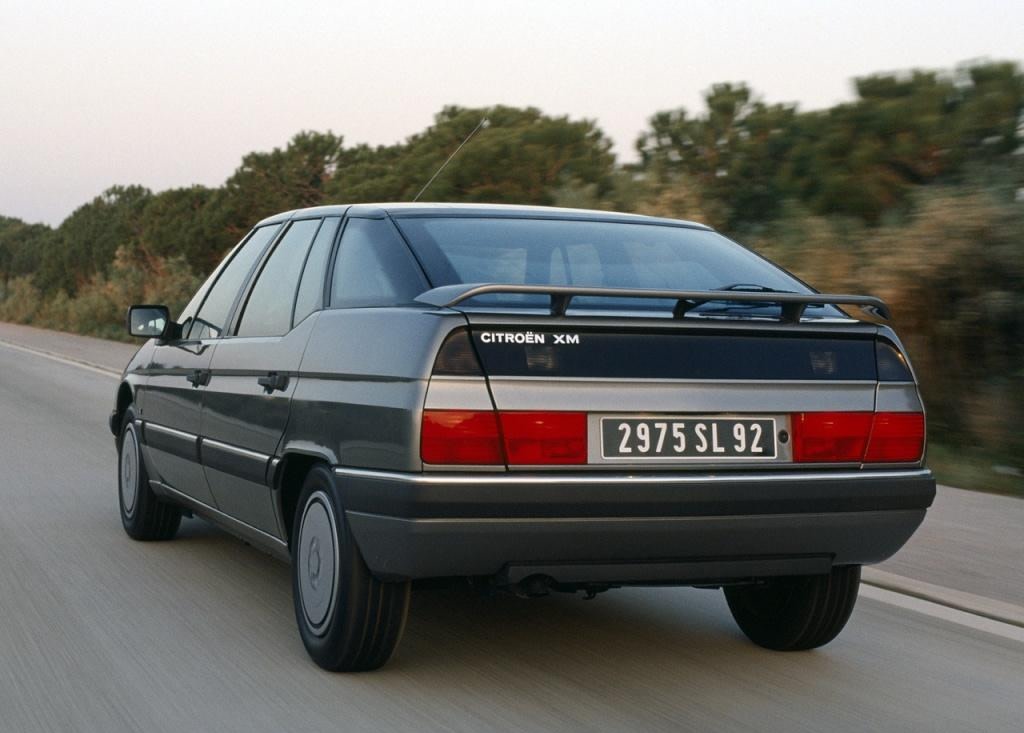 xm_injection_1991_3_quart_arriere.jpg