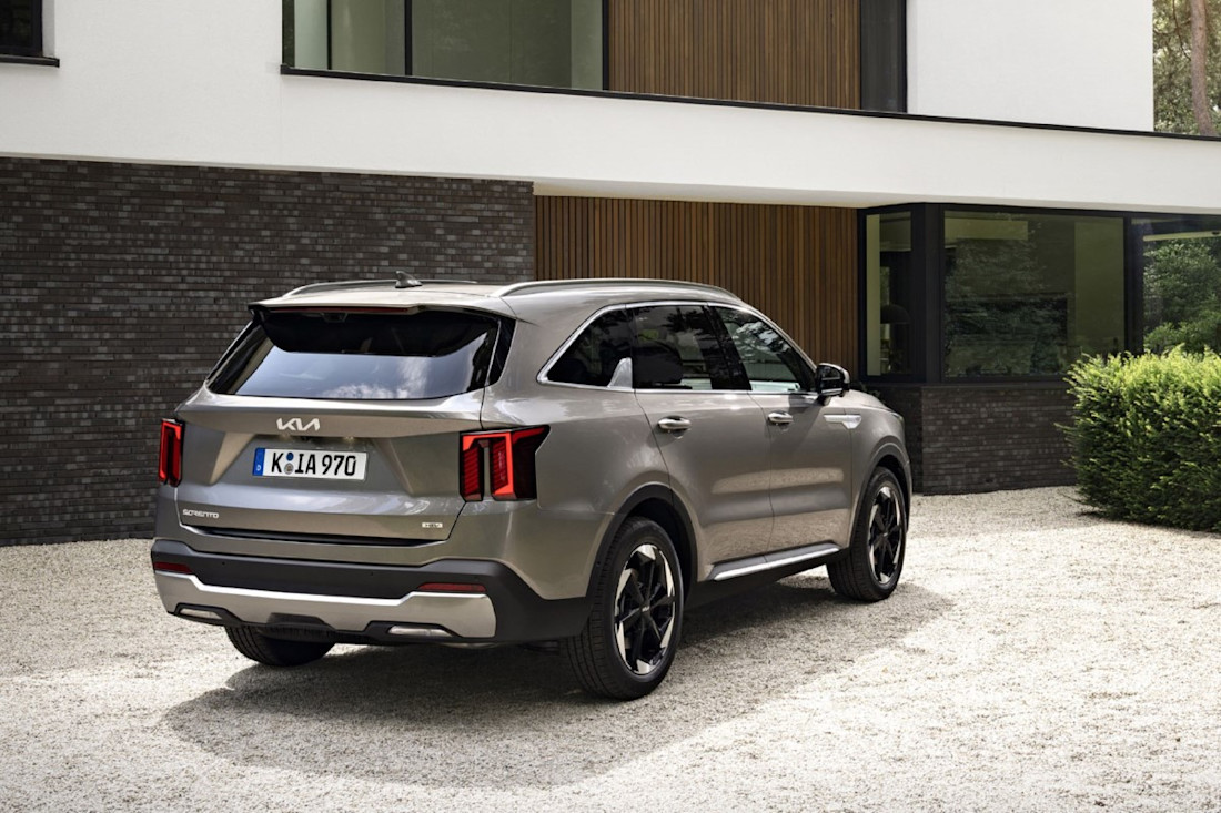 kia-sorento-pe-my24-highres-exterior-5-3600x2400