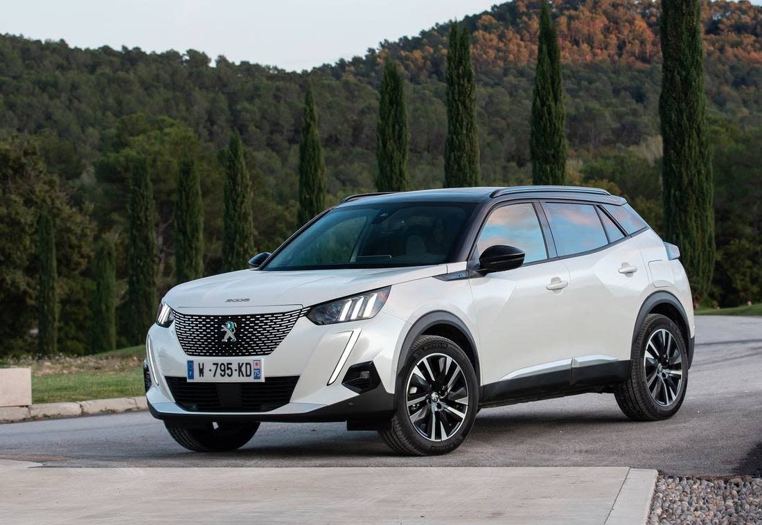5BrddSoRIz316dZK9J1RtY-1ed020c16f34714881a28514c8462d2d-Peugeot-e-2008-2020-1600-01-1100
