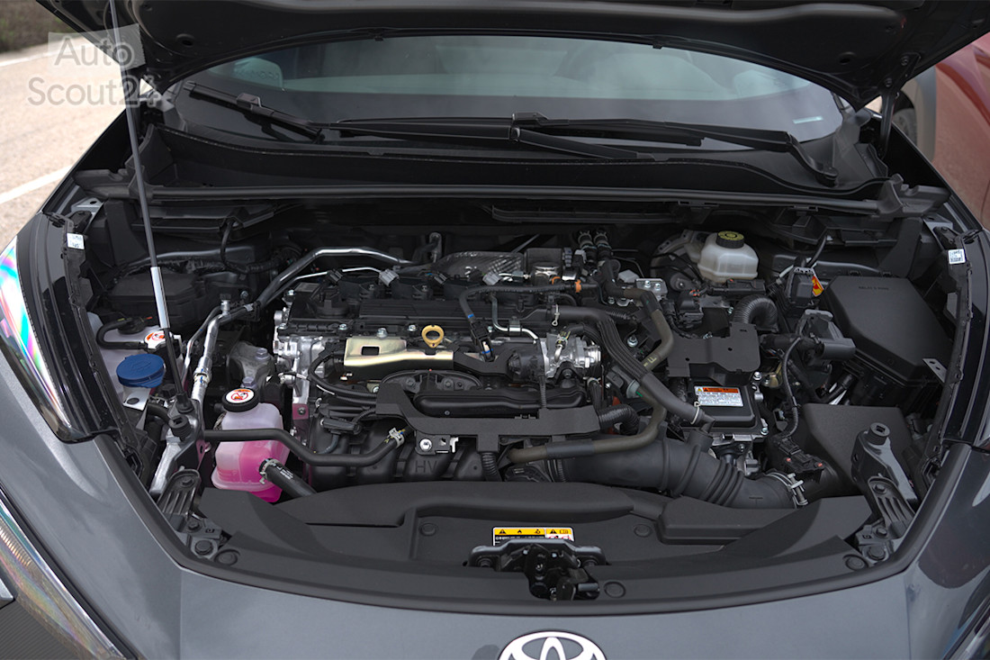 toyota-c-hr-200h-2024-motor.jpg
