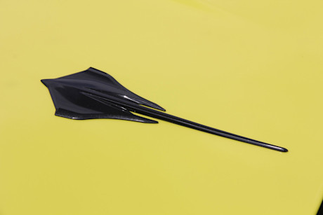 Editorial 2021 chevrolet corvette stingray 3lt convertible 25 dw